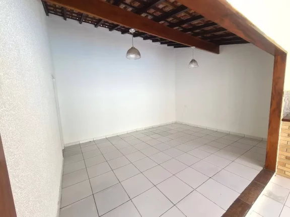 Imagem Excelente casa localizada no centro de Ubatuba - SP