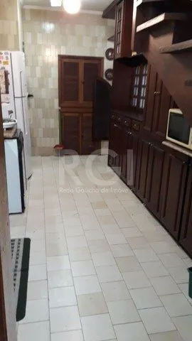 Imagem Casa para Venda - 144m², 3 dormitórios, sendo 2 suites, 4 vagas - São João