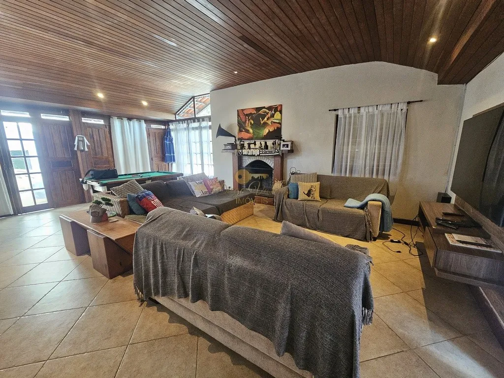 Imagem Casa em Condomínio para Venda em Teresópolis / RJ no bairro Cruzeiro