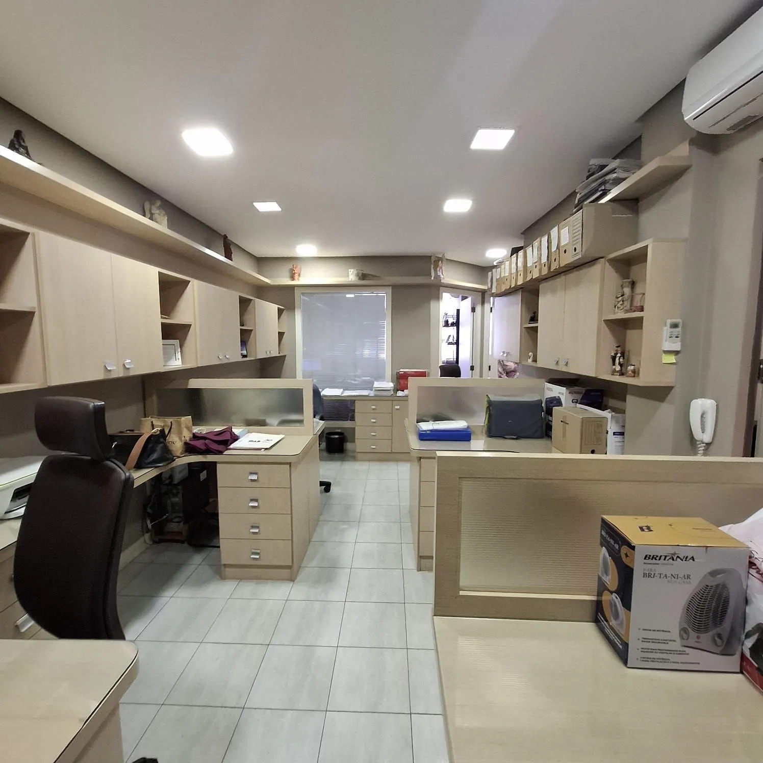 Imagem Sala Comercial com vaga para um carro escriturada