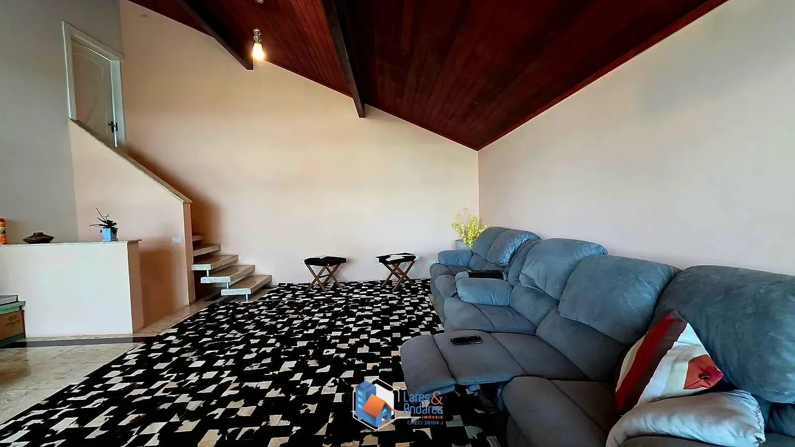 Imagem Casa Impecável com piscina de borda e vista infinita, um refúgio bem localizado no Portal Roselândia, Cotia, SP