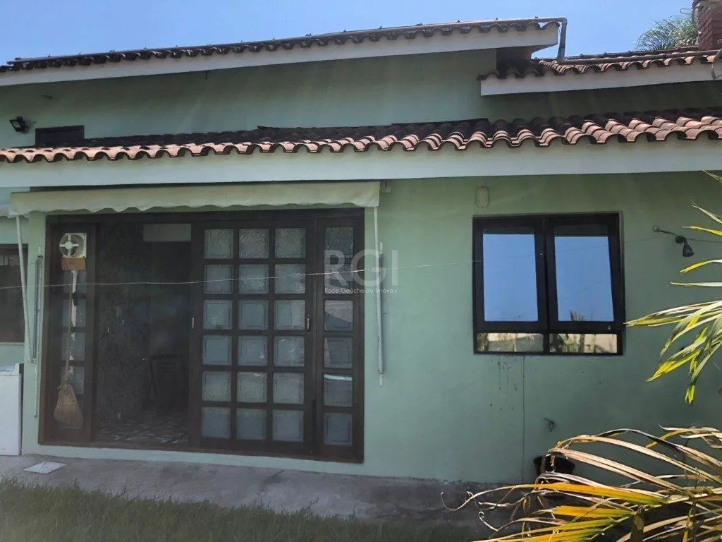 Imagem Casa para Venda - 180.19m², 3 dormitórios, sendo 1 suites, 2 vagas - Camobi