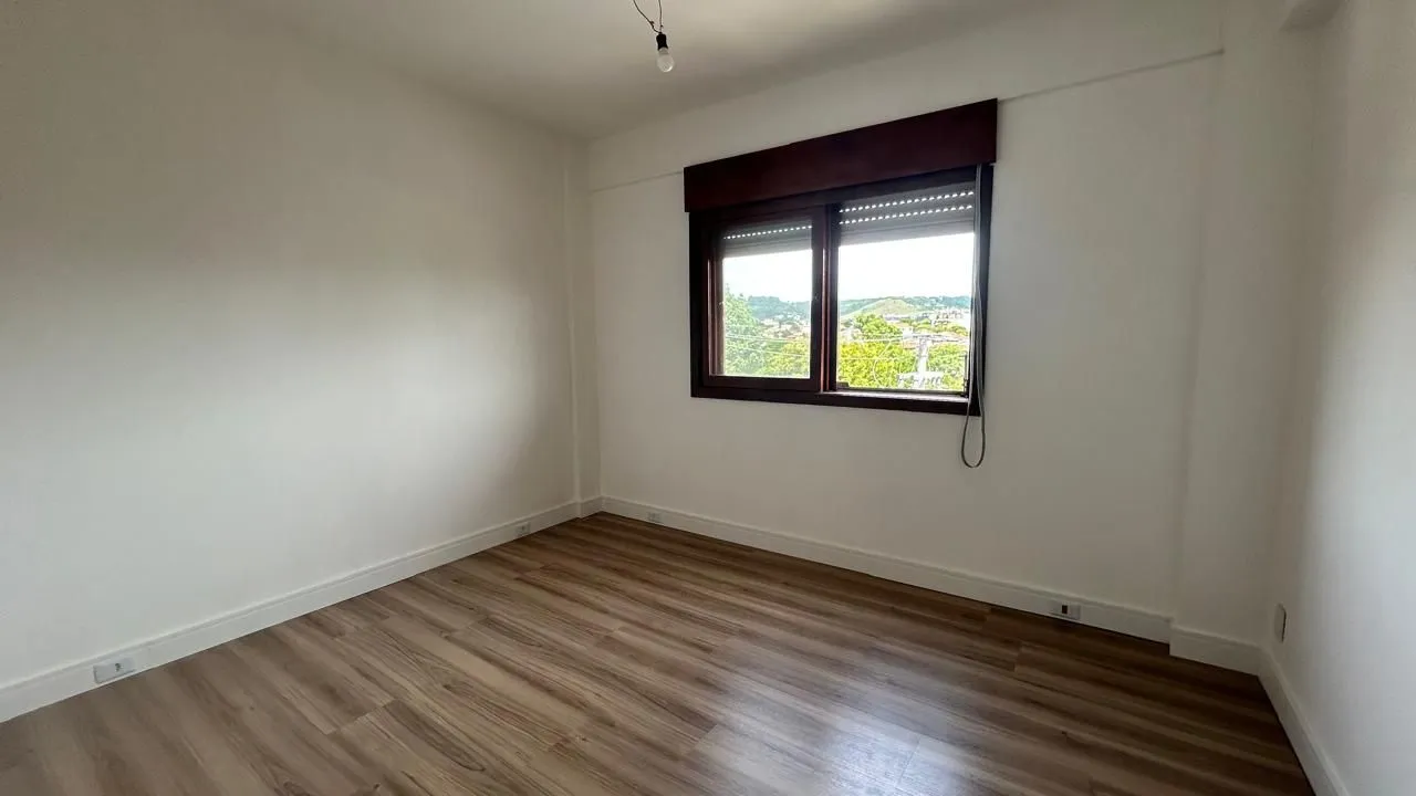 Imagem Apartamento 1 dormitórios no bairro Medianeira em Porto Alegre para Alugar