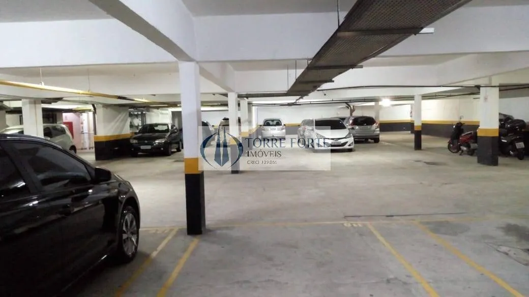Imagem Apartamento com 2 dormitórios, 1 vaga , Varanda na Vila Ema.