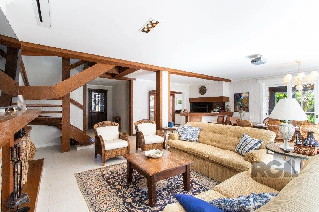 Imagem Casa para venda - 321m² - 4 suítes - Chapéu do Sol