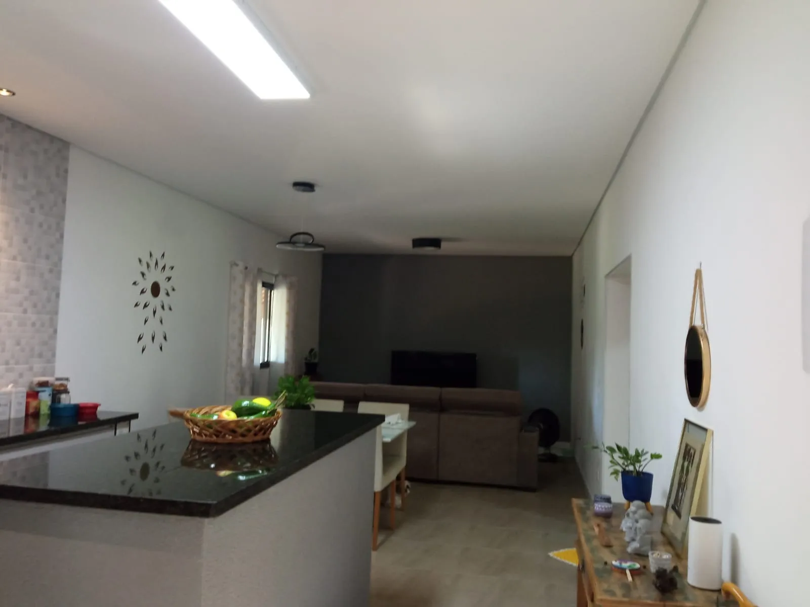 Imagem Somente R$ 650.000mil Casa com 300m²,3 Dor, sendo uma Suite 800m² de Terreno em Condomínio Aquários Araçoiaba Da Serra/SP