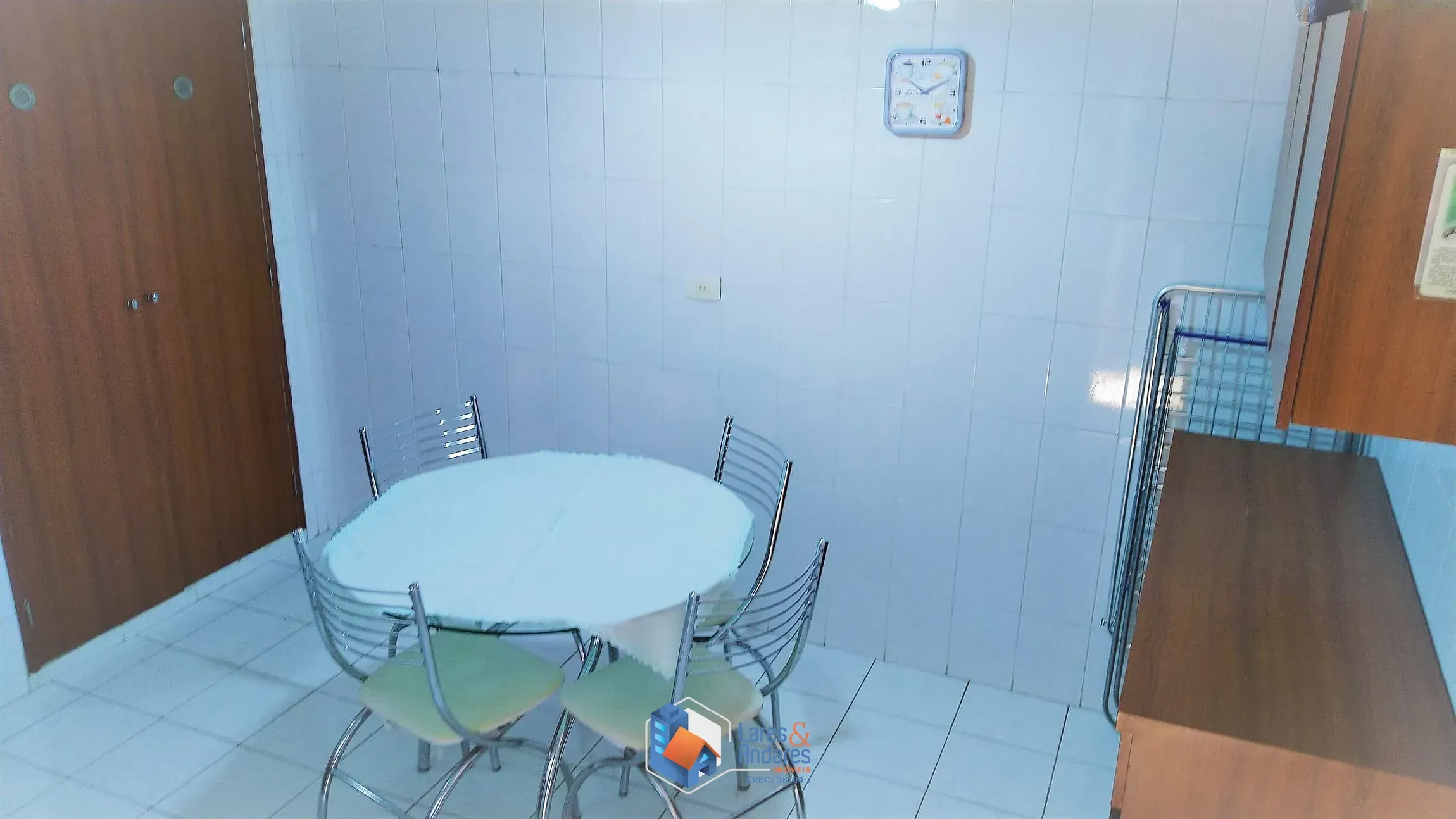 Imagem Sobrado à venda, com 360m de terreno na Casa Verde, com 4 dorm. 1 suíte, 2 salas, amplo terraço com salão de festas e 4 vgs de garagem. Oportunidade!