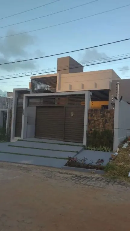 Foto do imóvel Casa térrea com 4 quartos, piscina e energia solar no Altiplano. Conforto, tecnologia e localização nobre em João Pessoa.