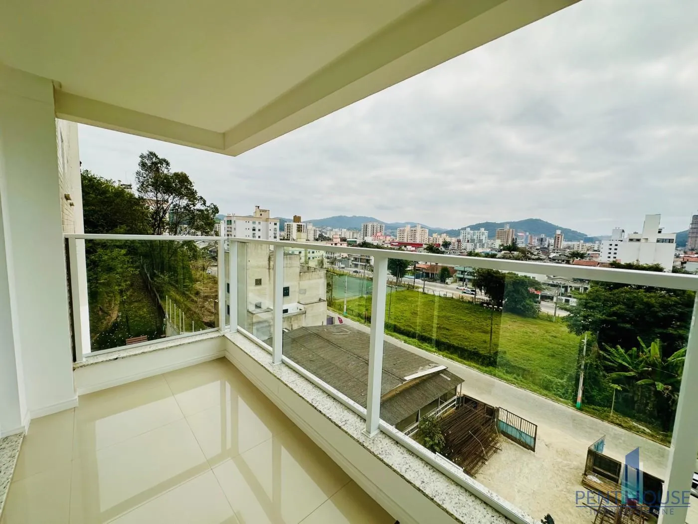 Imagem Apartamento Zona Central para Venda em Camboriú, TABULEIRO, 2 dormitórios, 1 suíte, 2 banheiros, 2 vagas