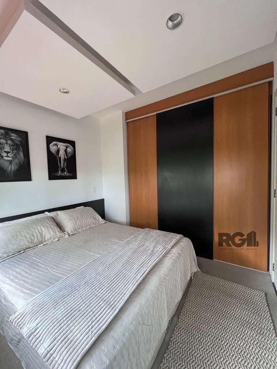 Imagem Excelente apartamento inteiramente decorado e mobiliado, com ótimo acabamento em localização privilegiada.