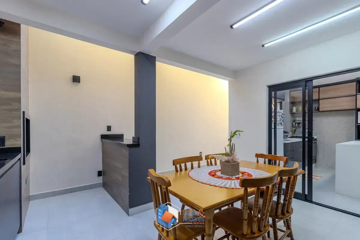 Imagem Sobrado para venda em Vila Nair com 3 quartos, sendo 1 suíte, 99m²