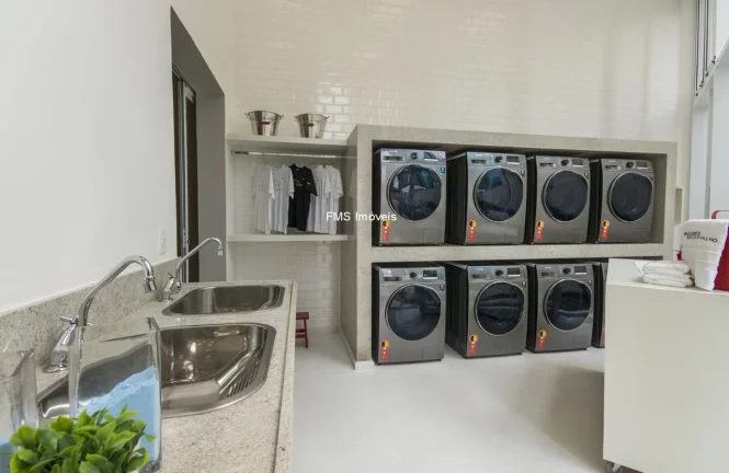 Imagem Apartamento à venda na Vila Olímpia com 1 quarto, 1 banheiro, 1 vaga.