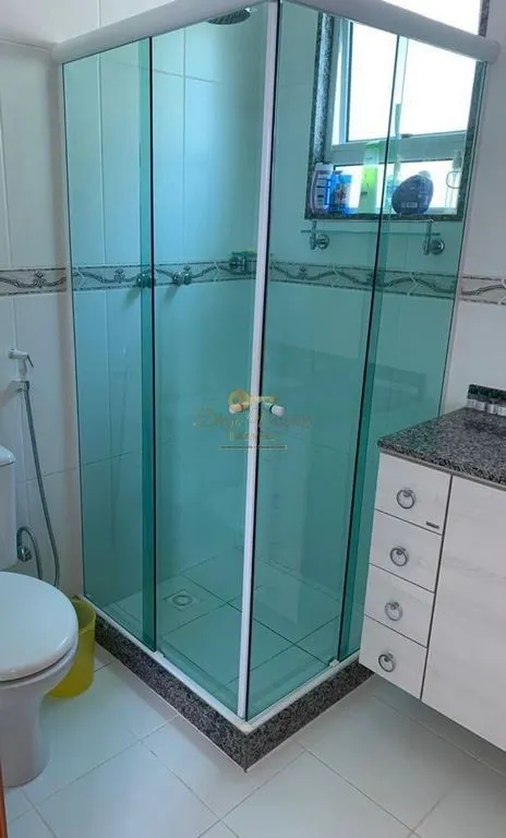 Imagem Casa em Condomínio para Venda em Teresópolis / RJ no bairro Agriões