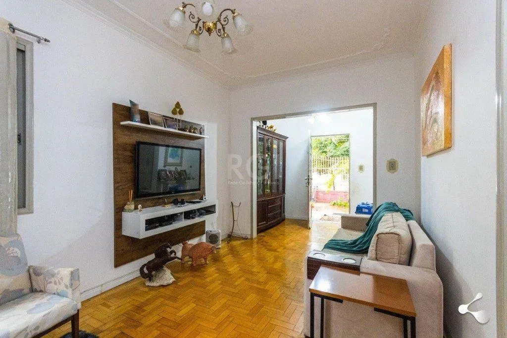 Imagem Casa para Venda - 221m², 4 dormitórios, sendo 1 suites, 2 vagas - São Geraldo