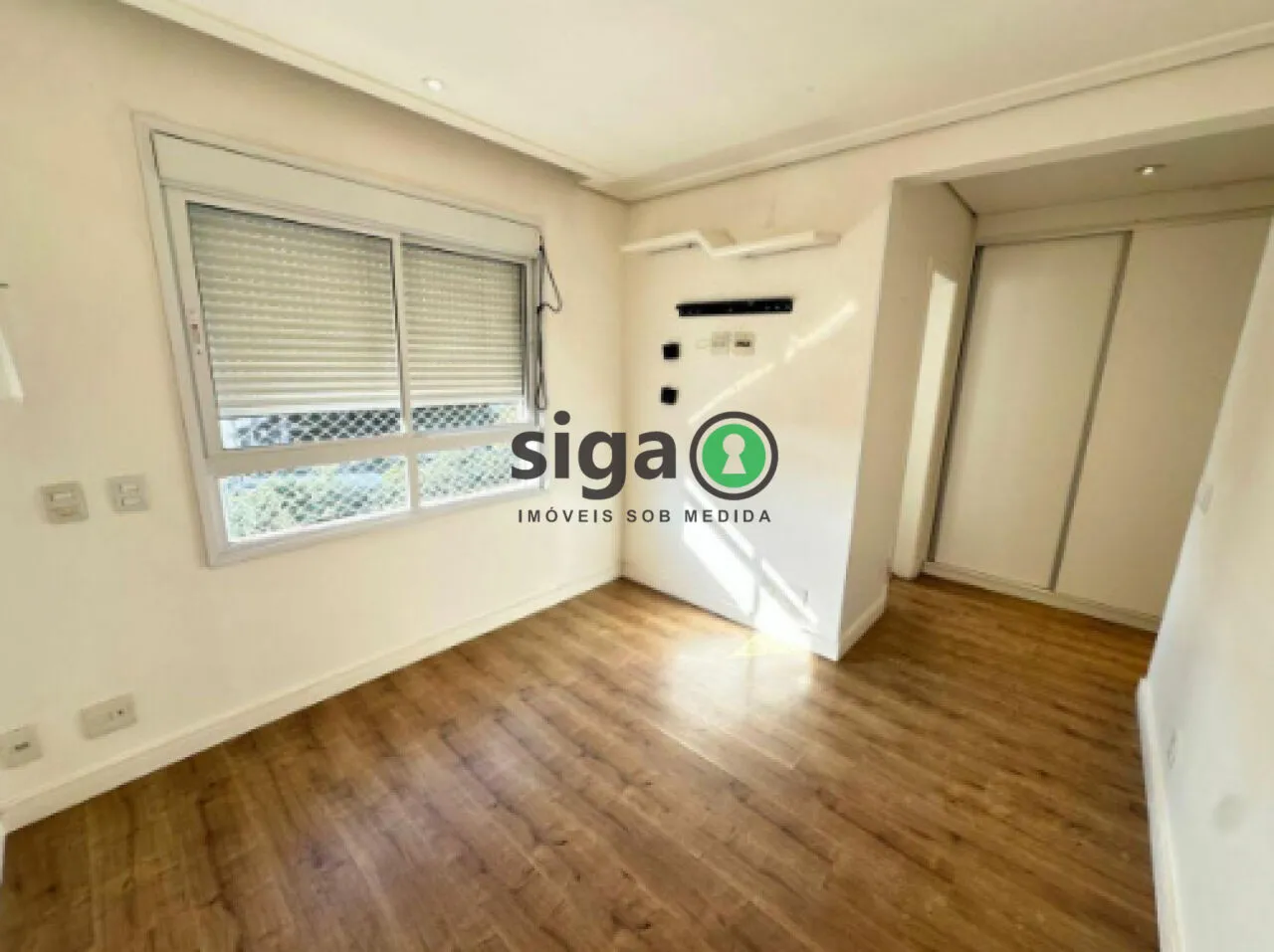 Imagem Apartamento à venda com 3 dormitórios, 2 vagas de garagem, no Condominio Andorinha