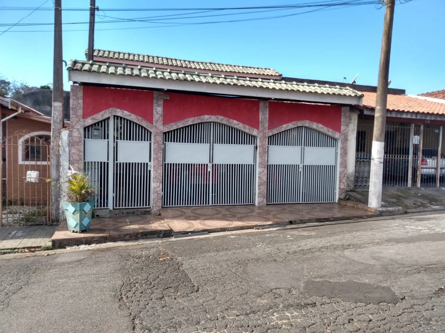 Imagem Casa à venda 3 Quartos, 1 Suite, 2 Vagas, 250M², Crispim, Pindamonhangaba - SP