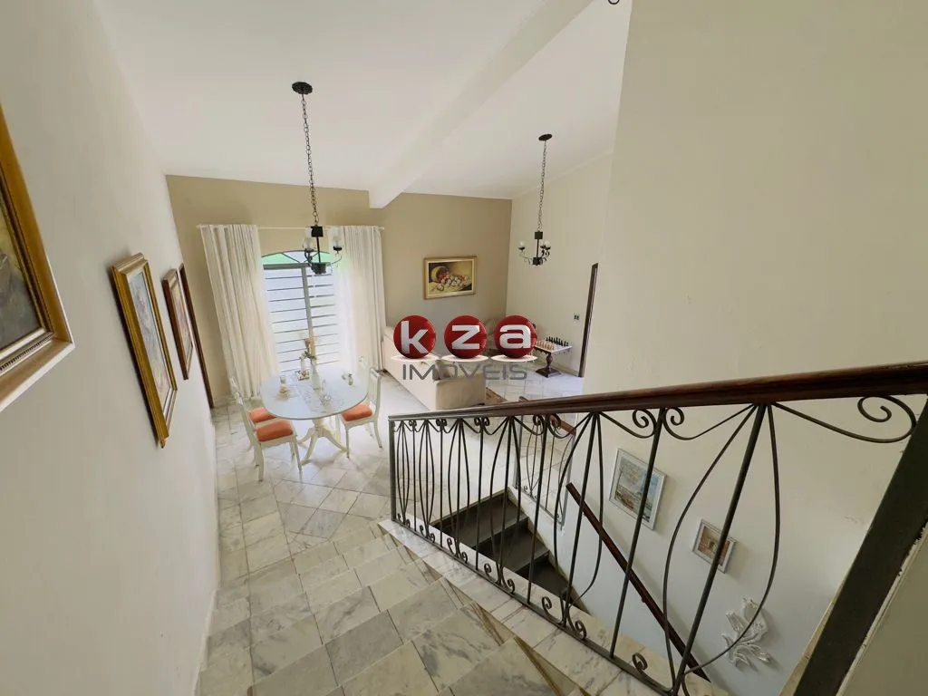 Imagem Casa à venda em Valinhos-SP, Jardim Santo Antônio! 3 quartos, 1 suíte, 2 salas, 3 banheiros, 2 vagas, 211m².