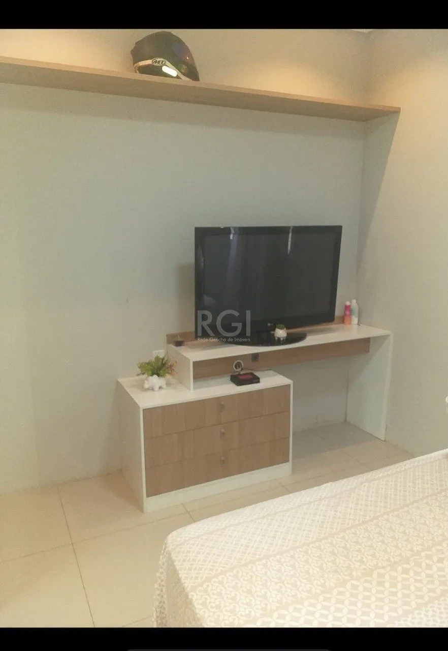 Imagem Casa - 175 m², 3 dormitórios, 2 vagas de garagem, Belém Velho, Porto Alegre