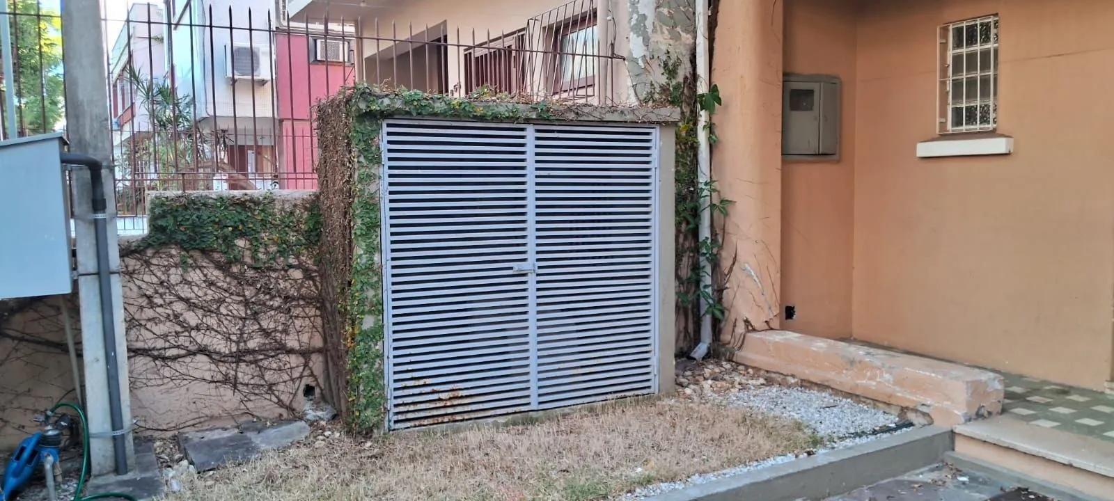 Imagem Casa Comercial Reformada no Bairro Rio Branco