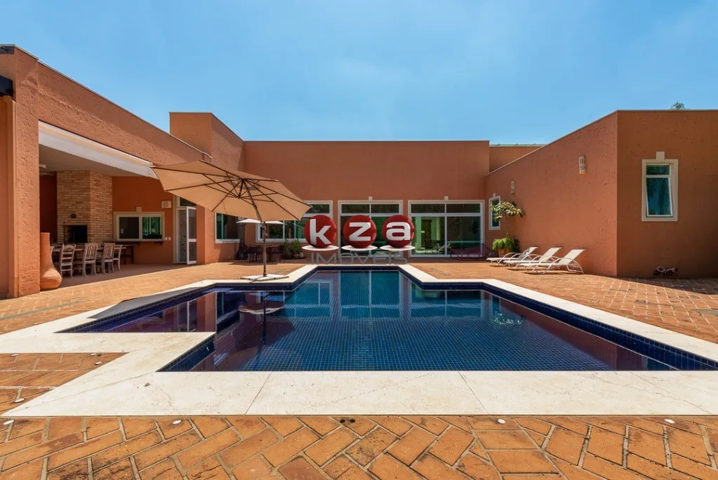 Imagem Luxuosa mansão de alto padrão a venda no Condomínio Terras de São José em Itu- SP, com 5 suítes, amplo gourmet com piscina e 1.500m² de área.
