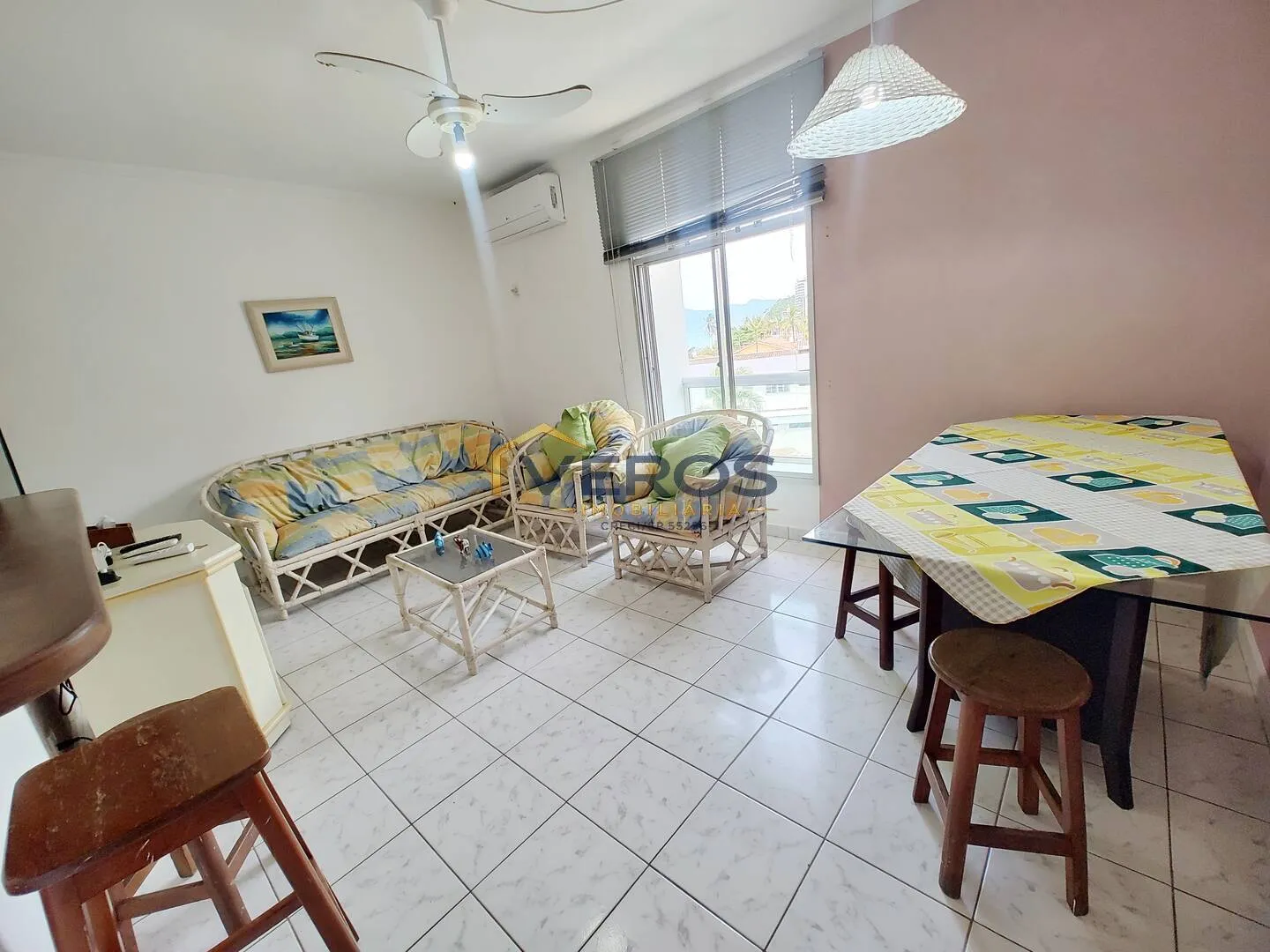 Imagem Apartamento na orla da praia com vista para o Mar na Martim de Sá - Caraguá