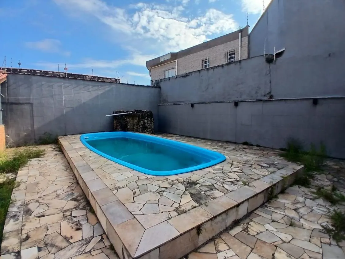 Imagem CASA COM PISCINA PARA VENDA E LOCAÇÃO NO MOSTEIRO EM ITANHAÉM LADO PRAIA ACEITA FINANCIAMENTO BANCARIO