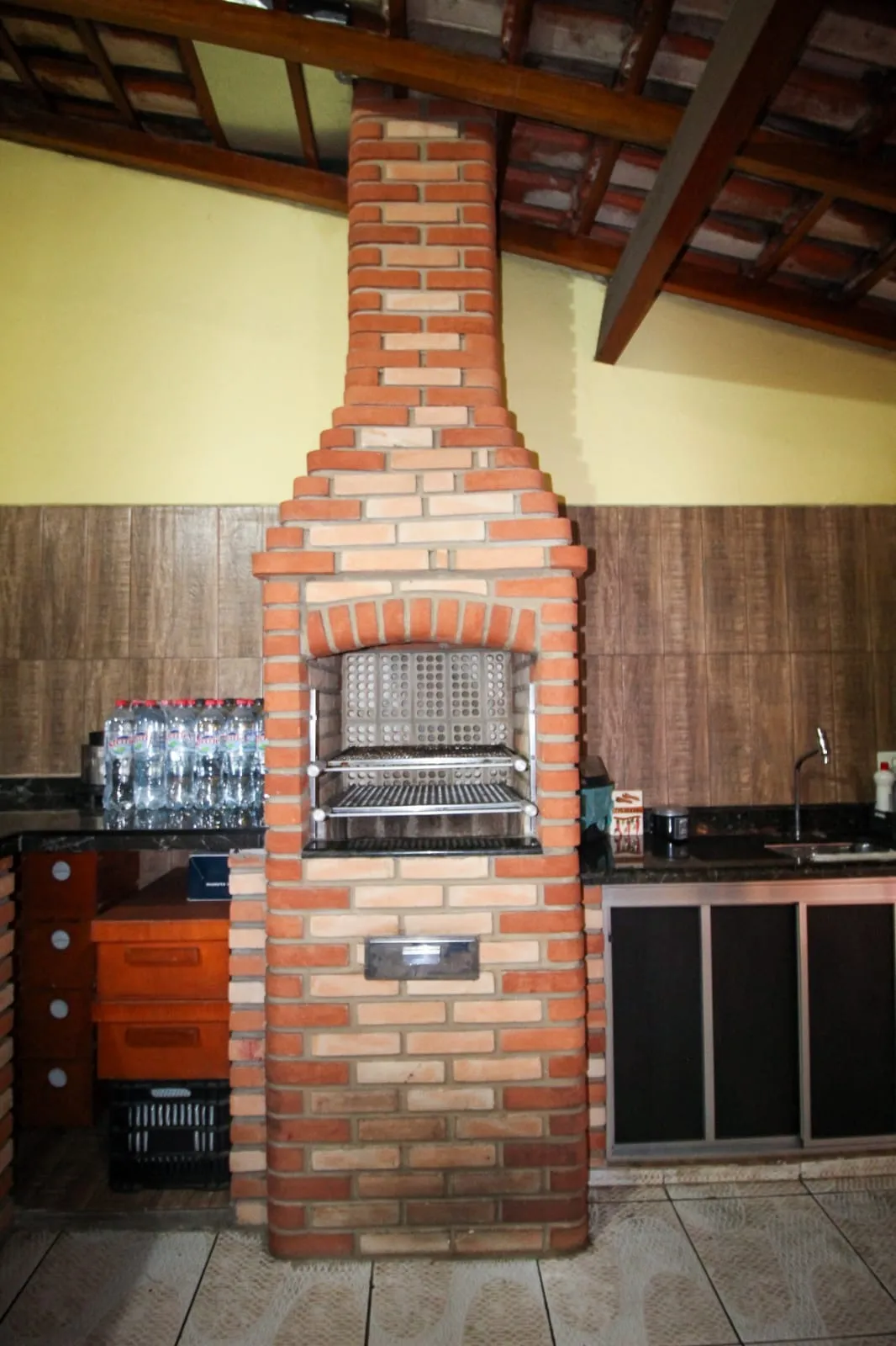 Imagem Casa Ampla e Moderna na Zona Norte com Área Gourmet e Quintal Privativo