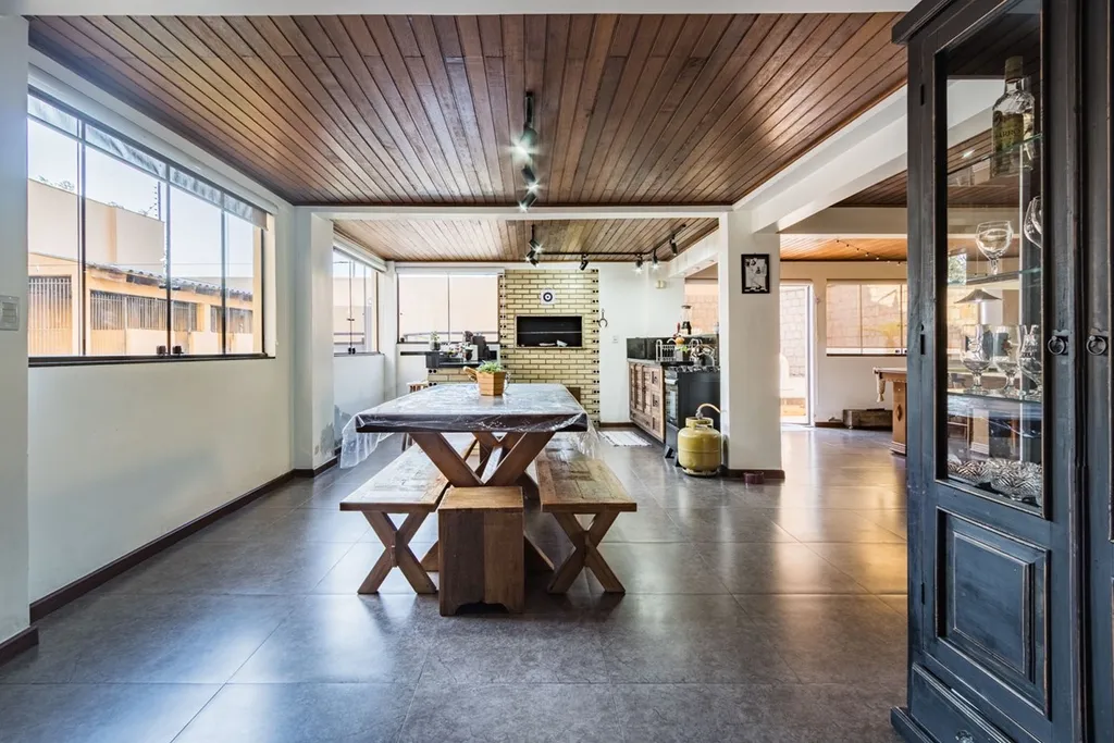 Imagem Casa de Condomínio em Santa Tereza