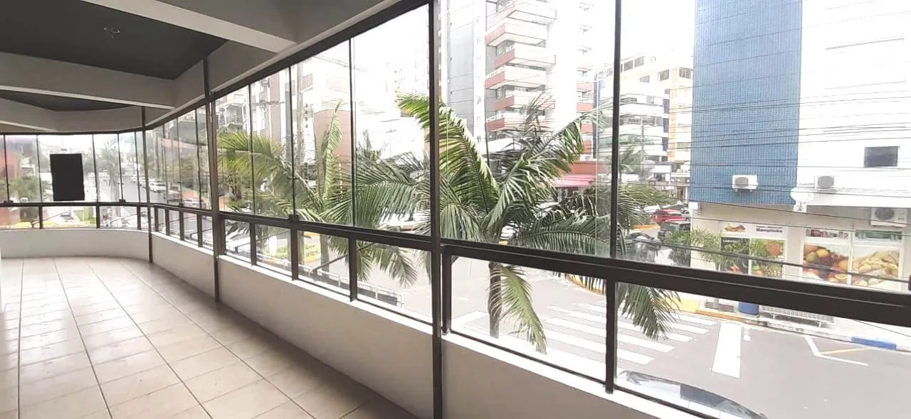Imagem Sala comercial à venda em Torres, Centro, 382m2