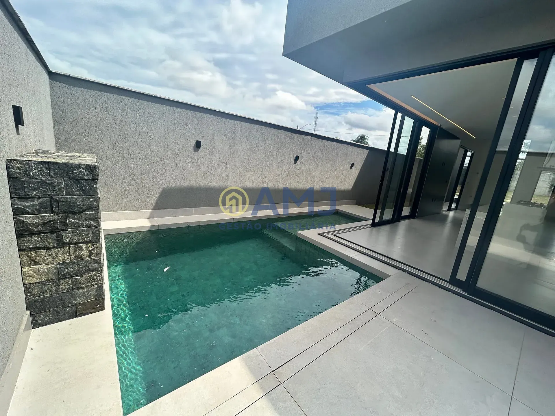 Imagem CASA NOVA NO PARQVILLE PINHEIROS - APARECIDA DE GOIÂNIA