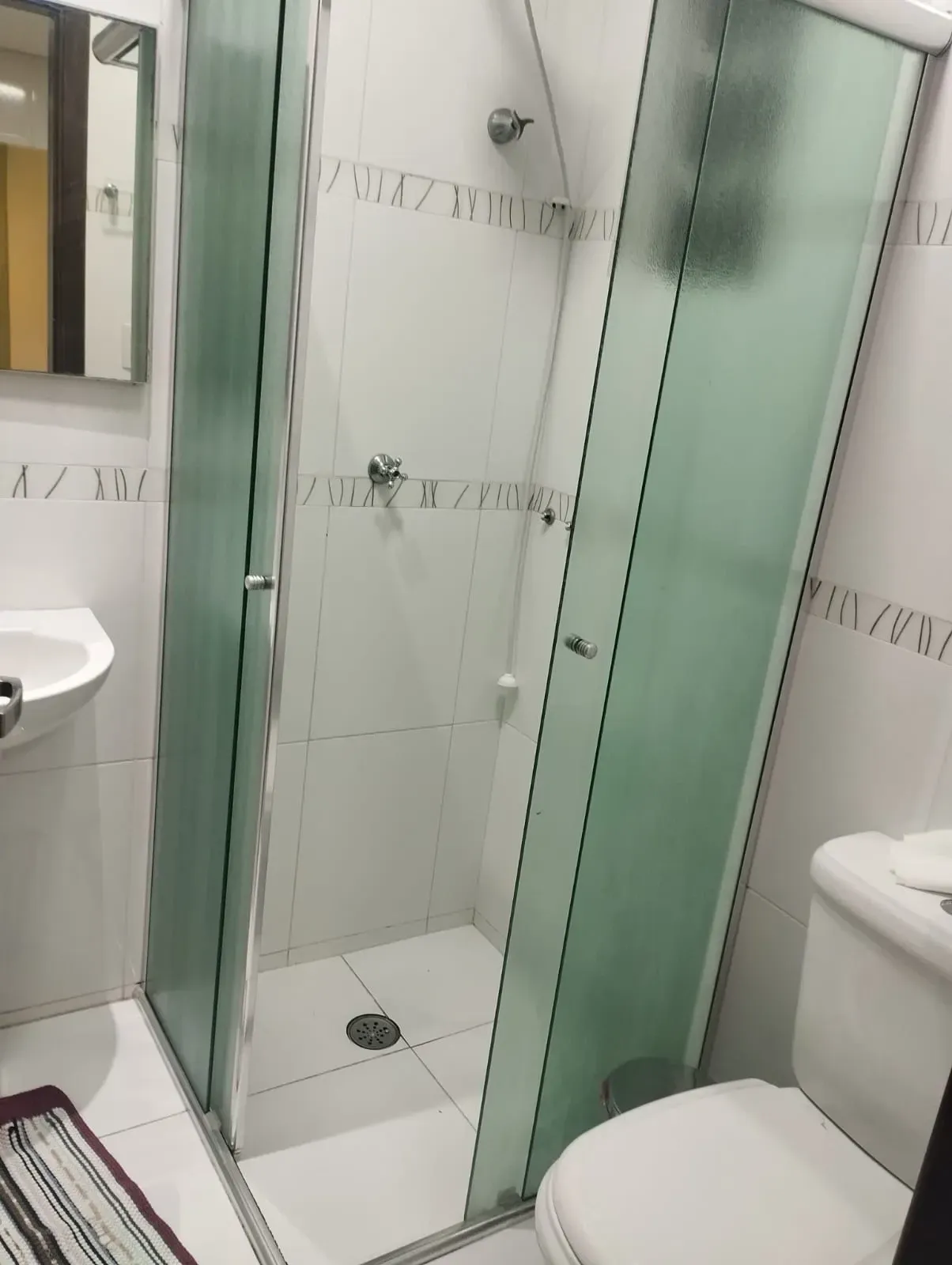Imagem Casa com 2 Quartos para Alugar, 100 m² em Vila Brasílio Machado - São Paulo