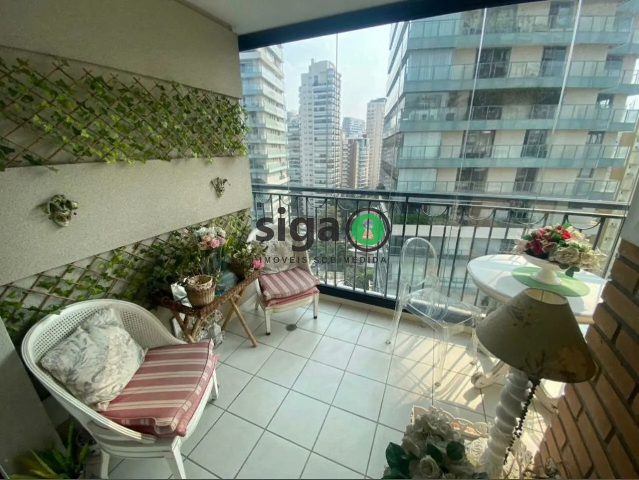 Imagem Apartamento na Vila Nova Conceição - 76m² , 1 quarto e 2 vagas á VENDA!
