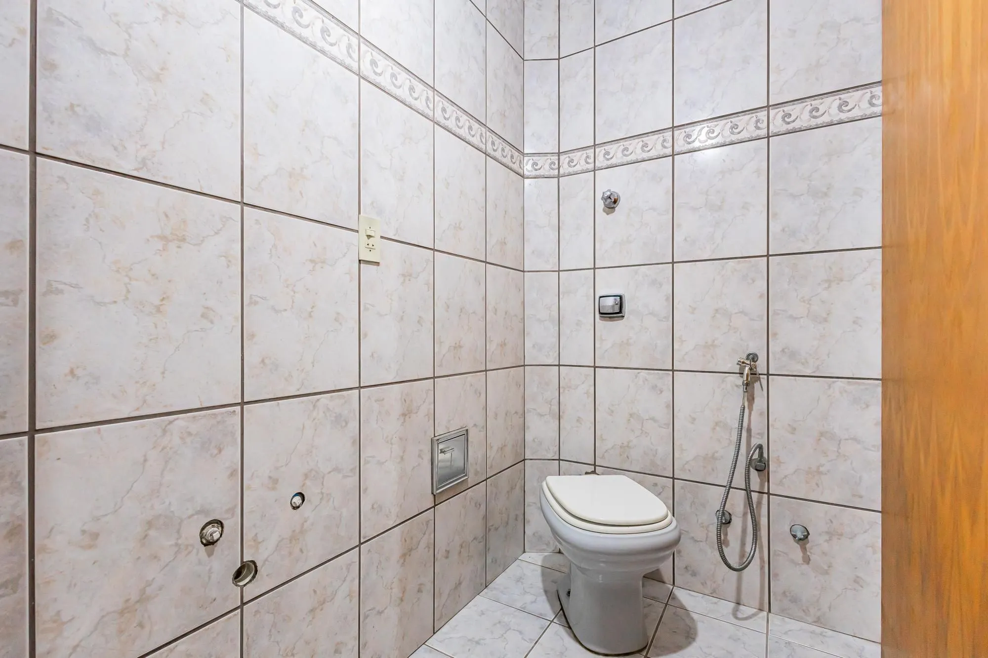 Imagem Apartamento Amplo e Pronto para Morar no Bairro Floresta - Porto Alegre