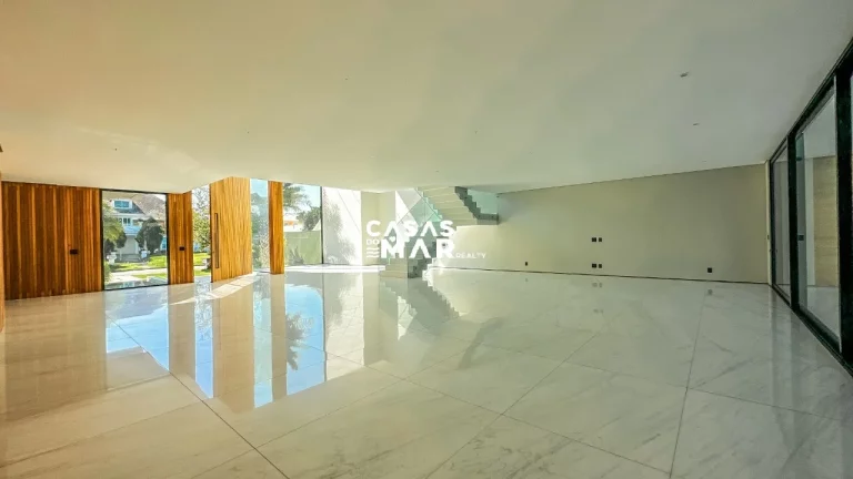 Imagem Casa de luxo em condomínio na Barra da Tijúca, Rio de Janeiro-RJ: 5 quartos, 5 suítes, 9 banheiros, 7 vagas, 1.200m².