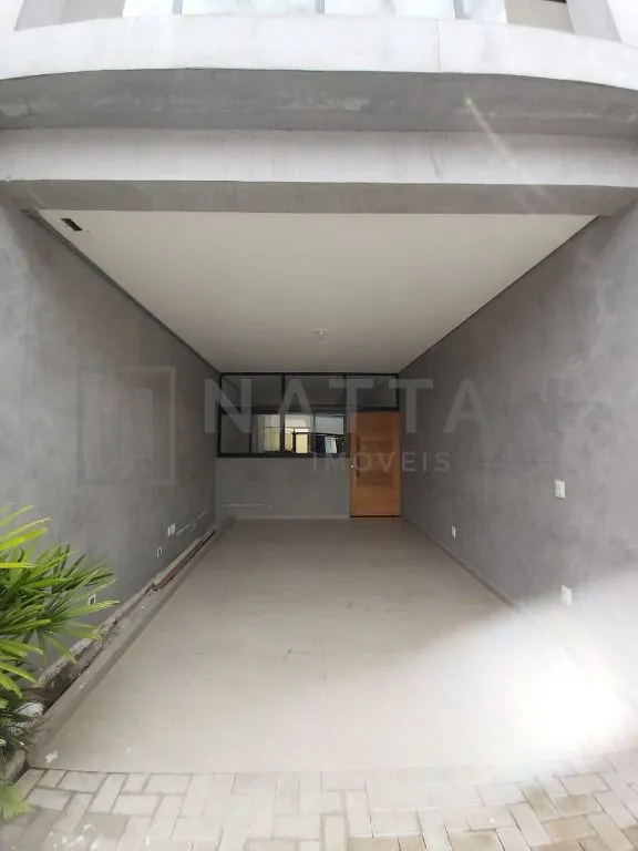 Foto do imóvel Imóvel para locação com 3 suítes, 130 m², quintal e acabamento de alto padrão