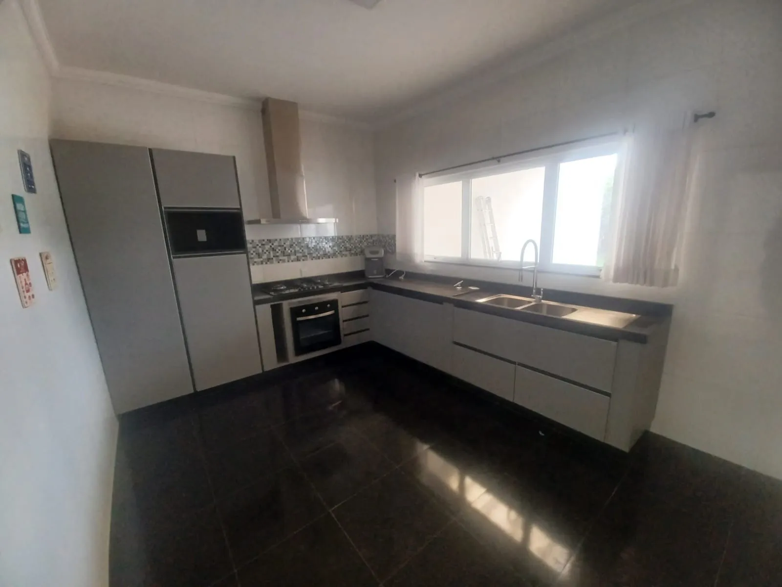 Imagem Magnífica casa térrea no Residencial Solar do Bosque!