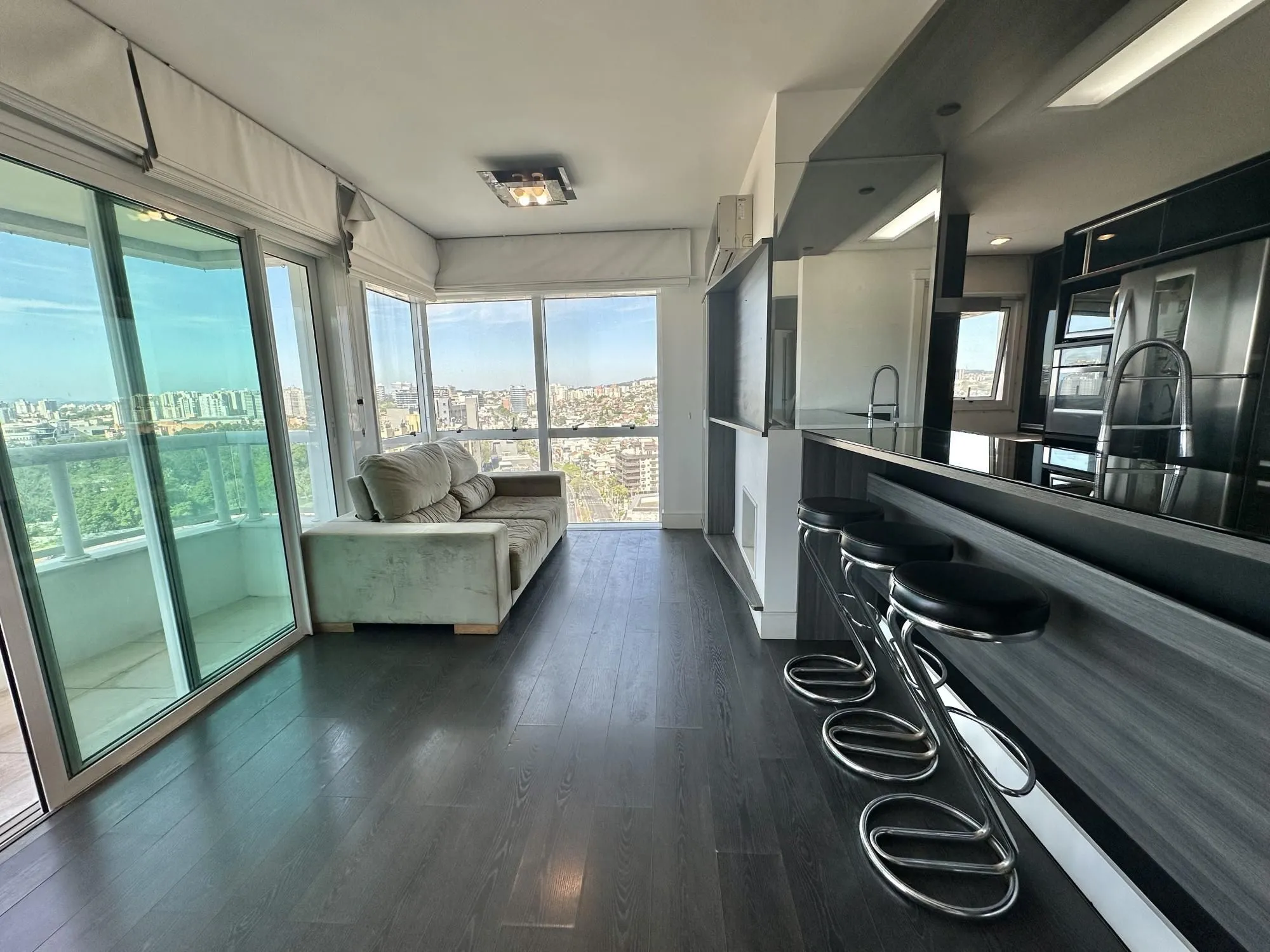 Imagem Apartamento 2 Dormitórios para comprar no Parigi Residence Bairro Três Figueiras