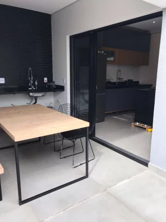 Imagem CASA TÉRREA CONDOMÍNIO TERRAS DE SÃO FRANCISCO 03 DORMITÓRIOS E SUÍTE