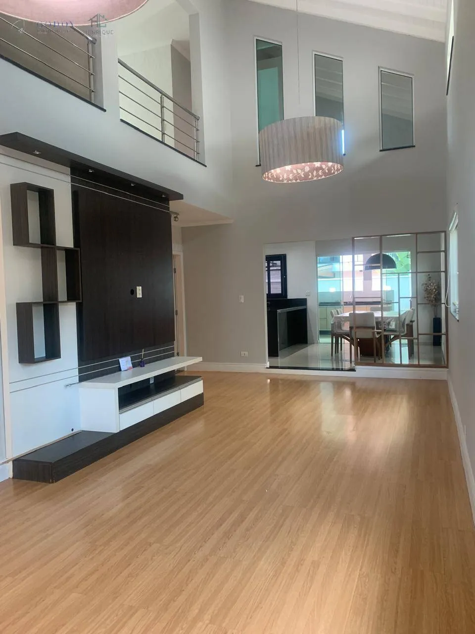 Imagem Conforto e lazer completos: casa com espaço gourmet, jacuzzi e 4 vagas