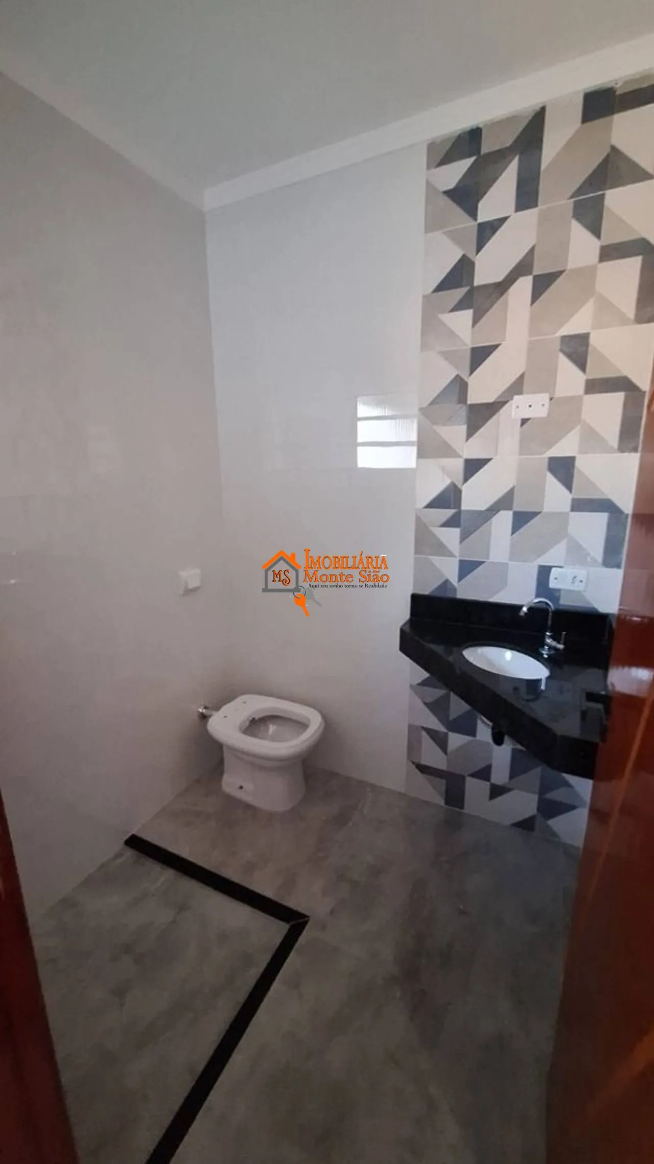 Imagem Sobrado com 2 dormitórios à venda, 92 m² por R$ 450.000,00 - Jardim Rio Negro - Itaquaquecetuba/SP