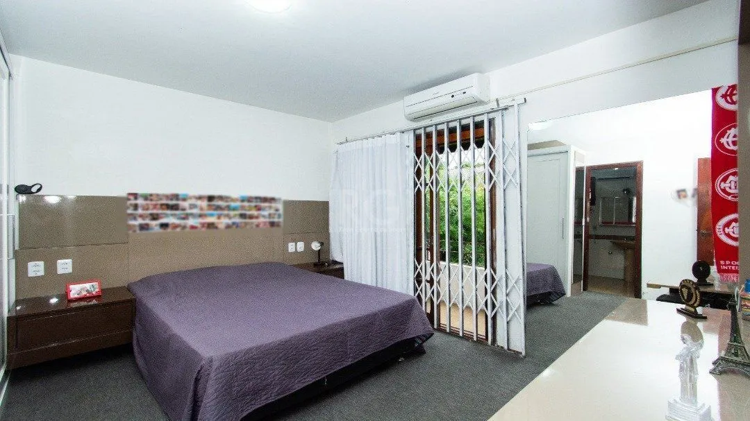 Imagem Casa para Venda - 238m², 3 dormitórios, sendo 1 suites, 3 vagas - Camaquã