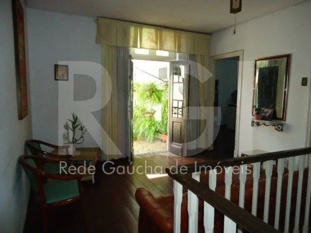 Imagem Casa para Venda - 170m², 3 dormitórios e garagem na Cidade Baixa