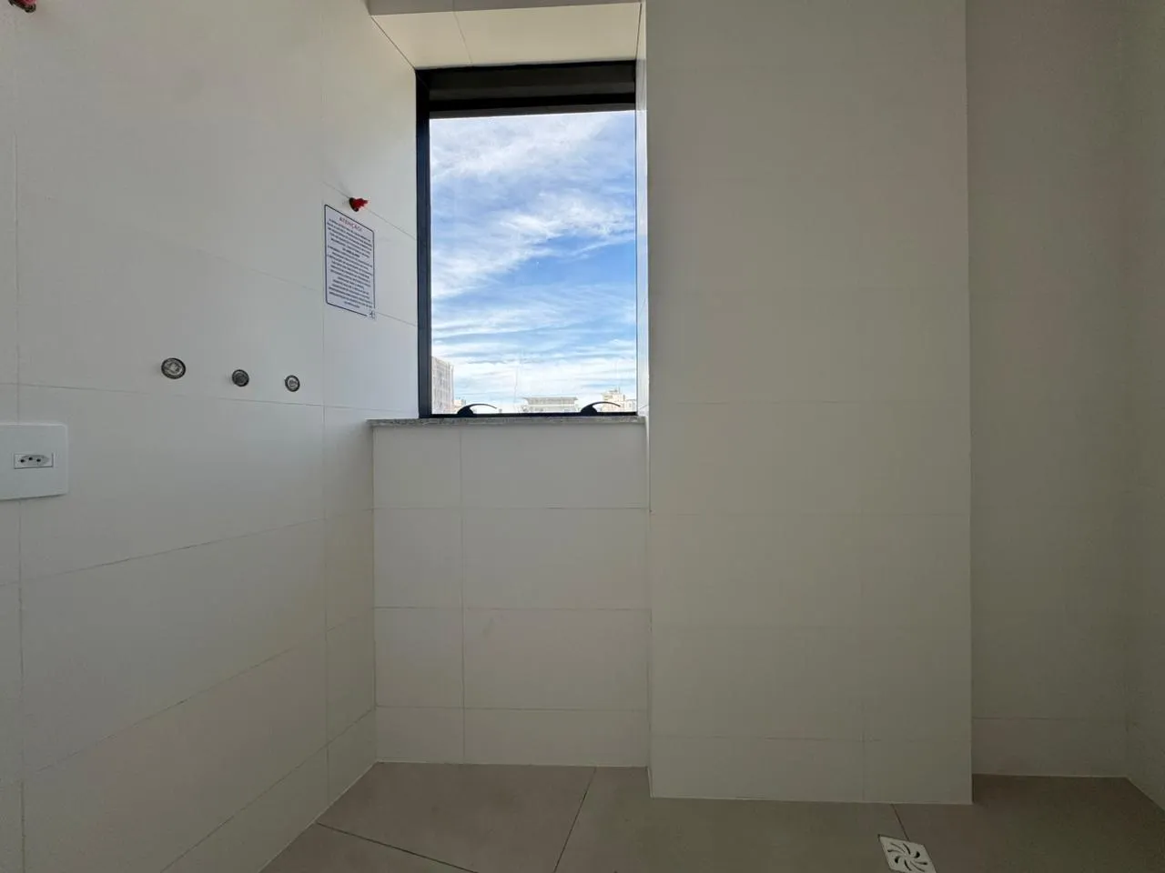 Imagem Apartamento com vista para o mar à venda com 115m2 por R$ 3.300.000,00