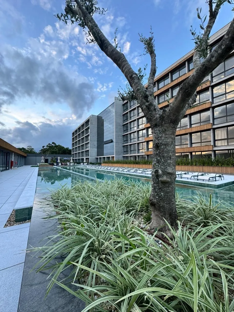 Imagem Excelente Studio mobiliado com vaga coberta no Living Resort House