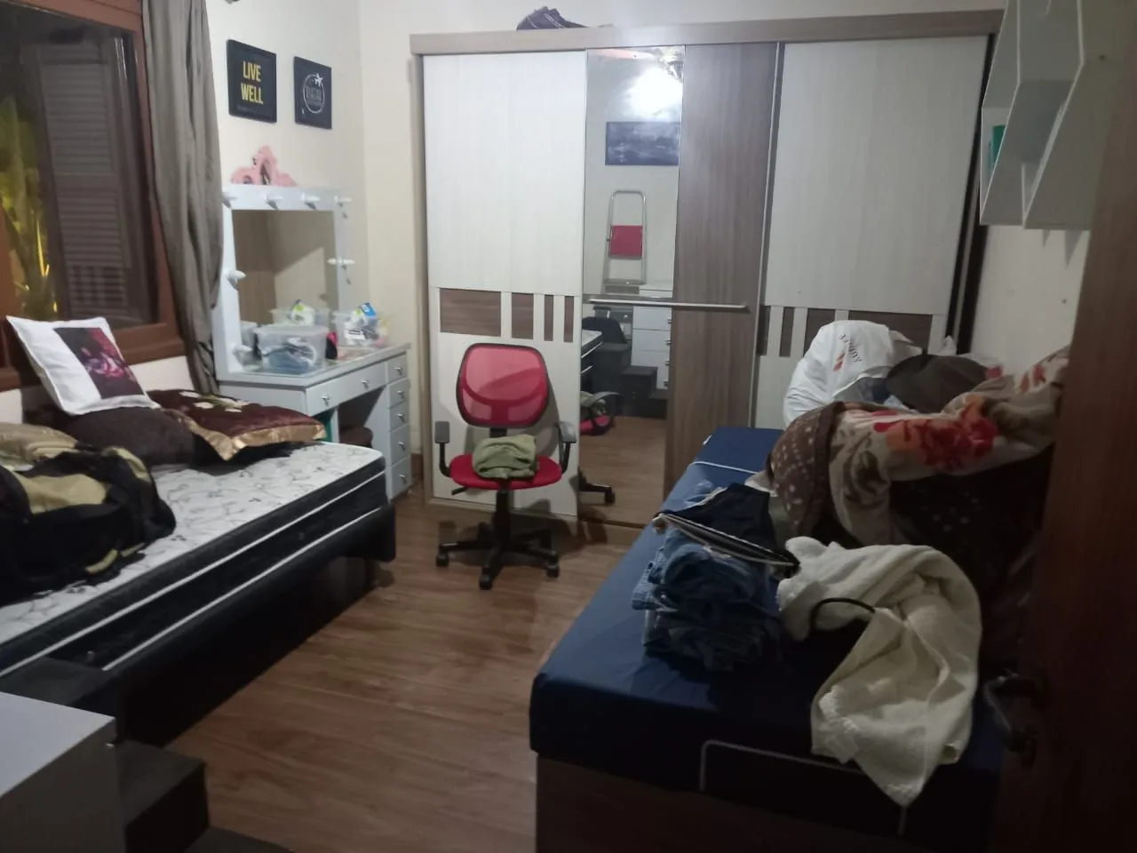 Imagem Excelente casa localzada ma Rua Santo Camaratto com 4 D e 1 suite