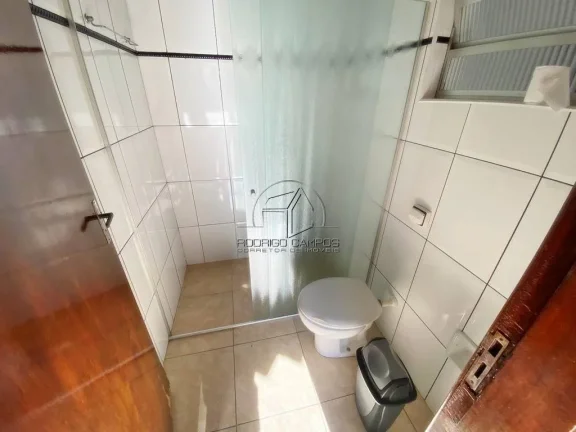 Imagem Espaçosa Casa Isolada à Venda no Ocian, Praia Grande - 4 Quartos e Piscina