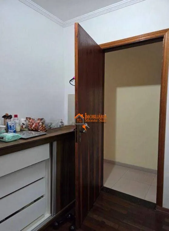 Imagem Sobrado com 4 dormitórios à venda, 294 m² por R$ 1.200.000 - Jardim Rosa de Franca - Guarulhos/SP