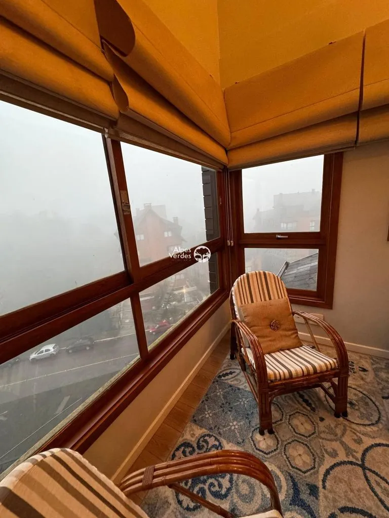 Imagem Vende-se apto no centro de Gramado- 4 Quartos- R$4.250.000,00