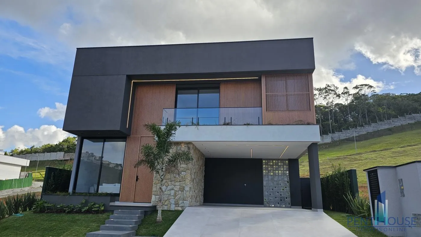 Casa em Condomínio para Venda em Camboriú, CENTRO, 4 dormitórios, 4 suítes, 5 banheiros, 4 vagas em Rua Joaquim Garcia, 1764 - CENTRO, Camboriú - SC