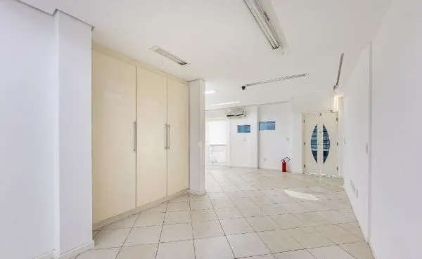 Imagem Prédio comercial com loja no bairro Rio Branco com 237m²